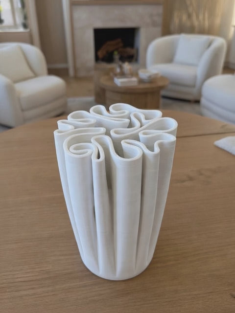 Vase ,,Wavy Organic"